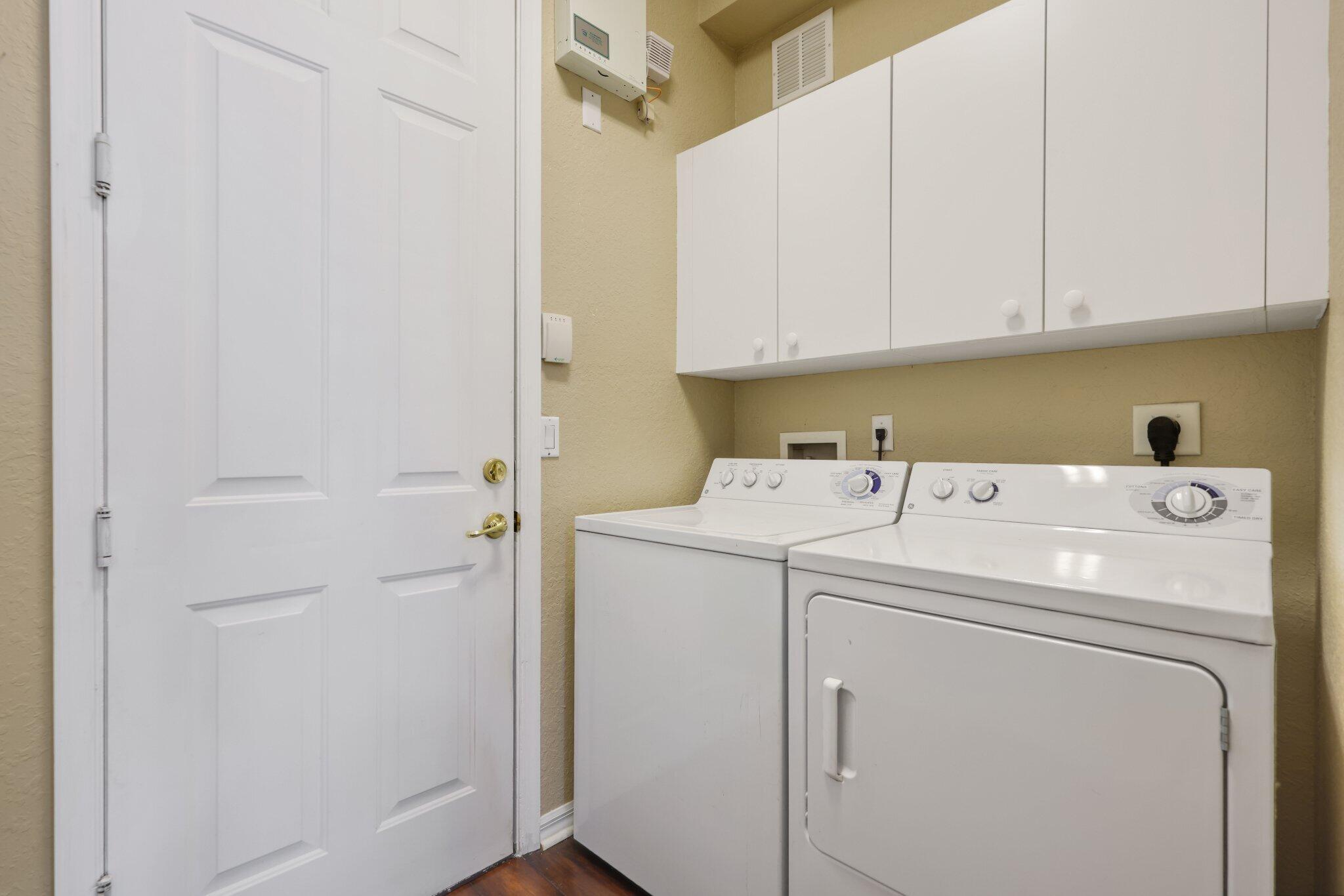 CARRIAGE POINTE TOWNHOMES - Residential