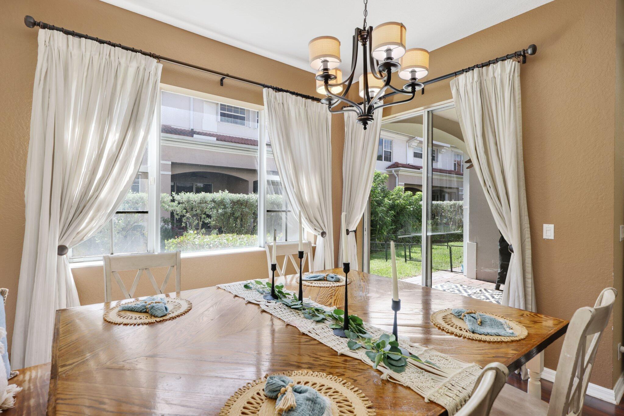 CARRIAGE POINTE TOWNHOMES - Residential
