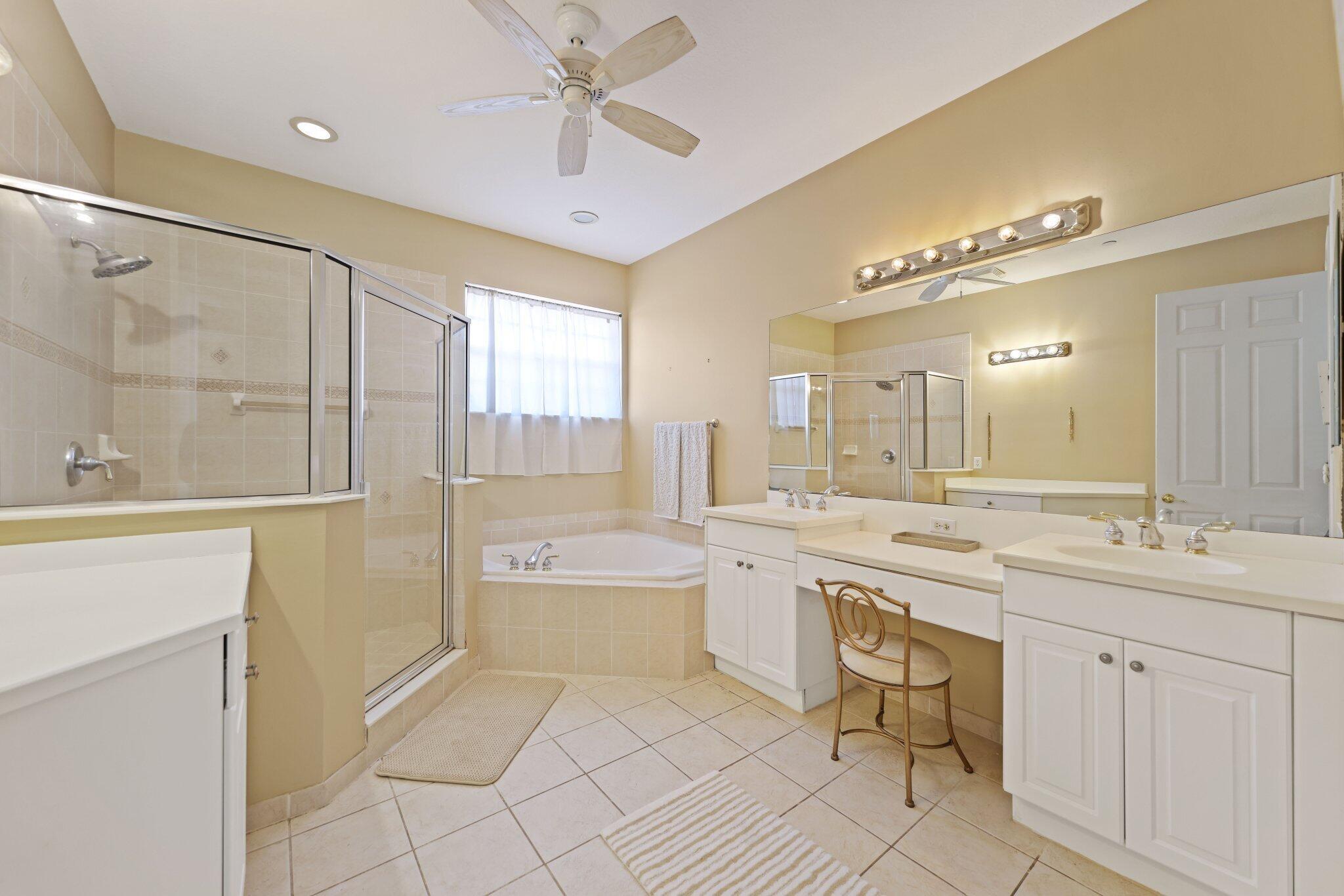 CARRIAGE POINTE TOWNHOMES - Residential
