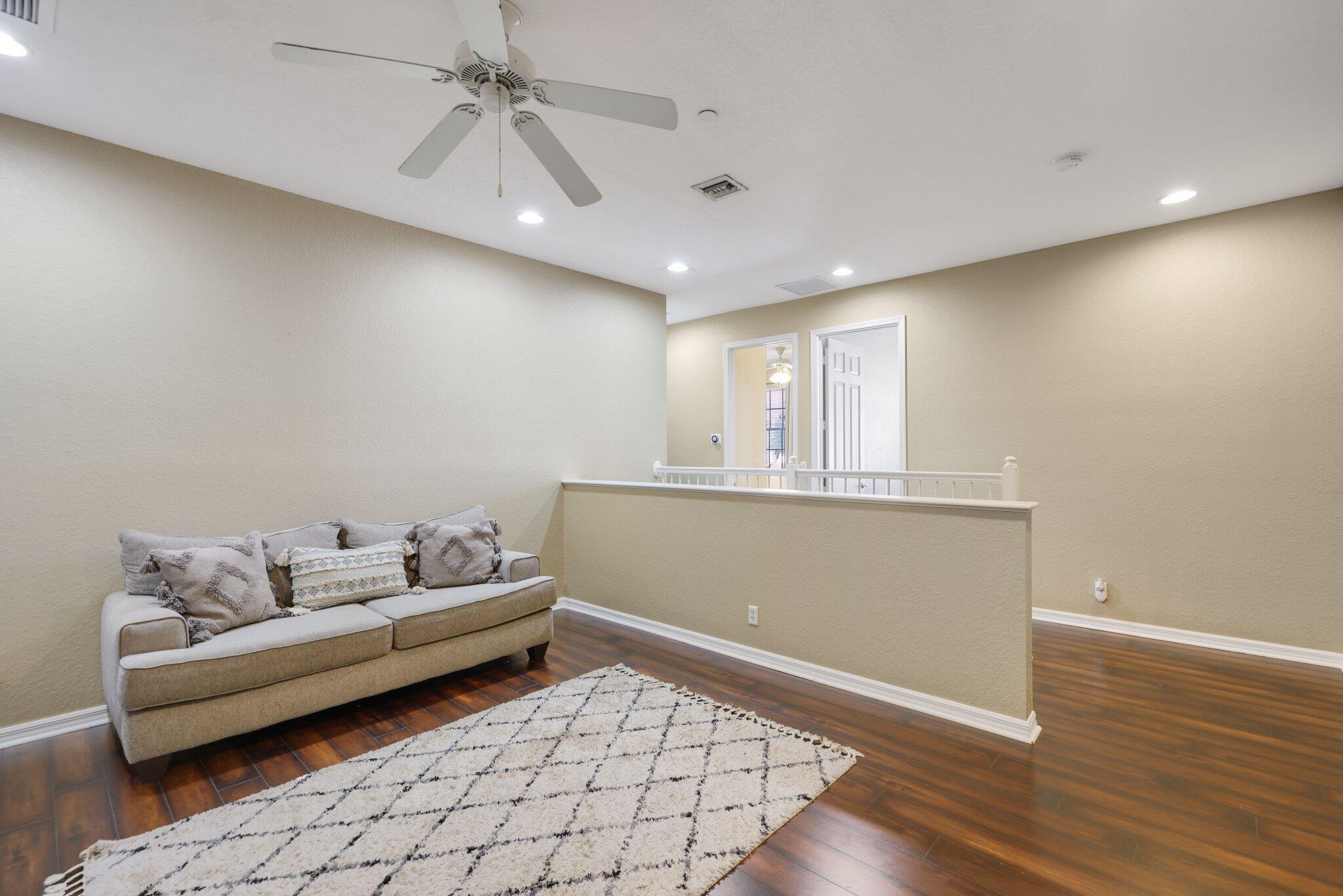 CARRIAGE POINTE TOWNHOMES - Residential