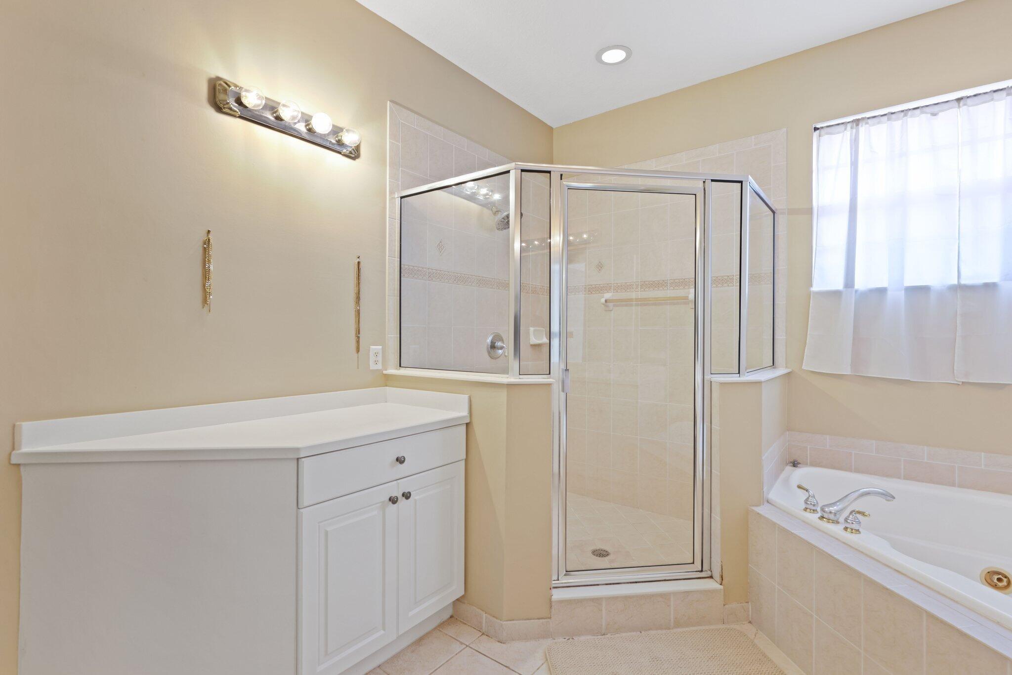 CARRIAGE POINTE TOWNHOMES - Residential