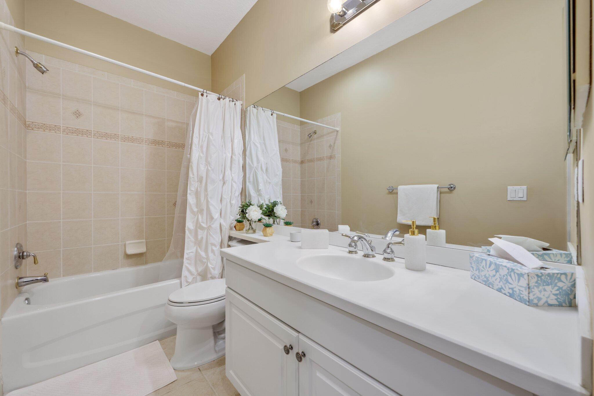 CARRIAGE POINTE TOWNHOMES - Residential