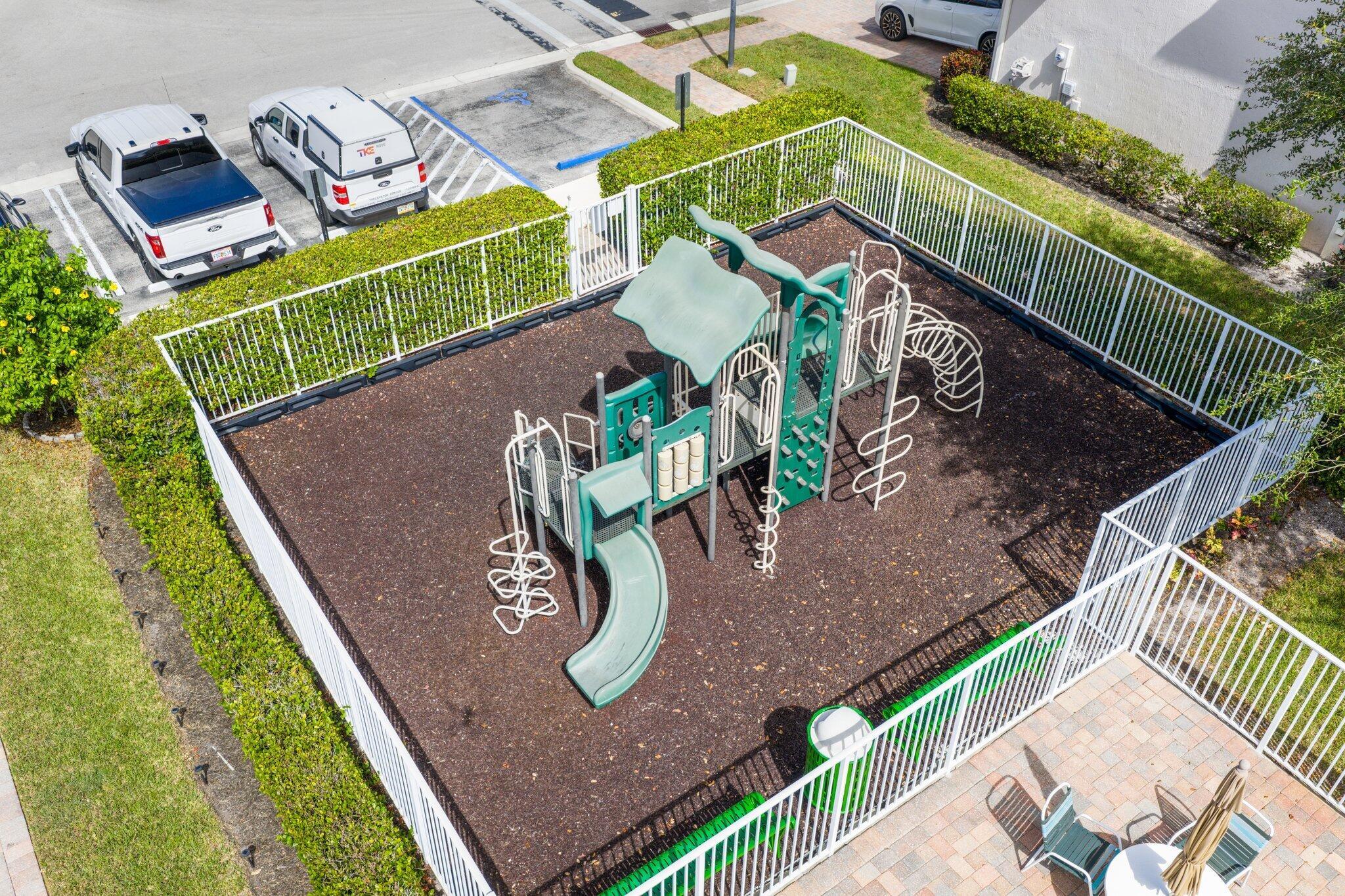 CARRIAGE POINTE TOWNHOMES - Residential