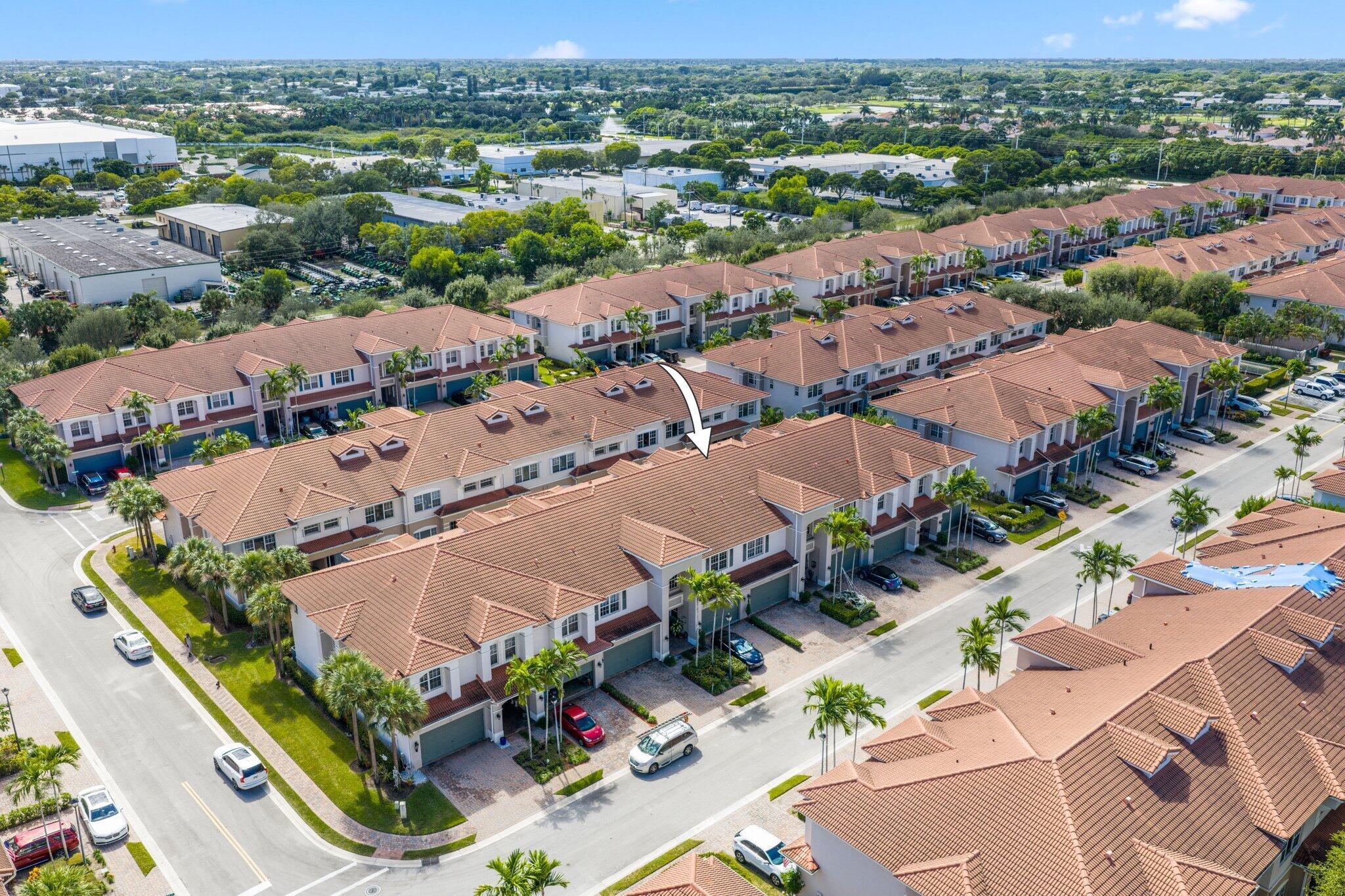 CARRIAGE POINTE TOWNHOMES - Residential