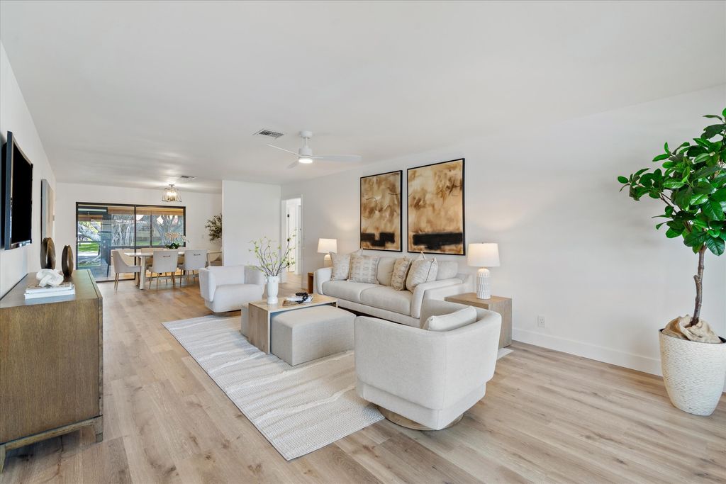 Photo of 4580 Rosewood Tree Court #B, Boynton Beach, FL 33436 (MLS # R11140102)