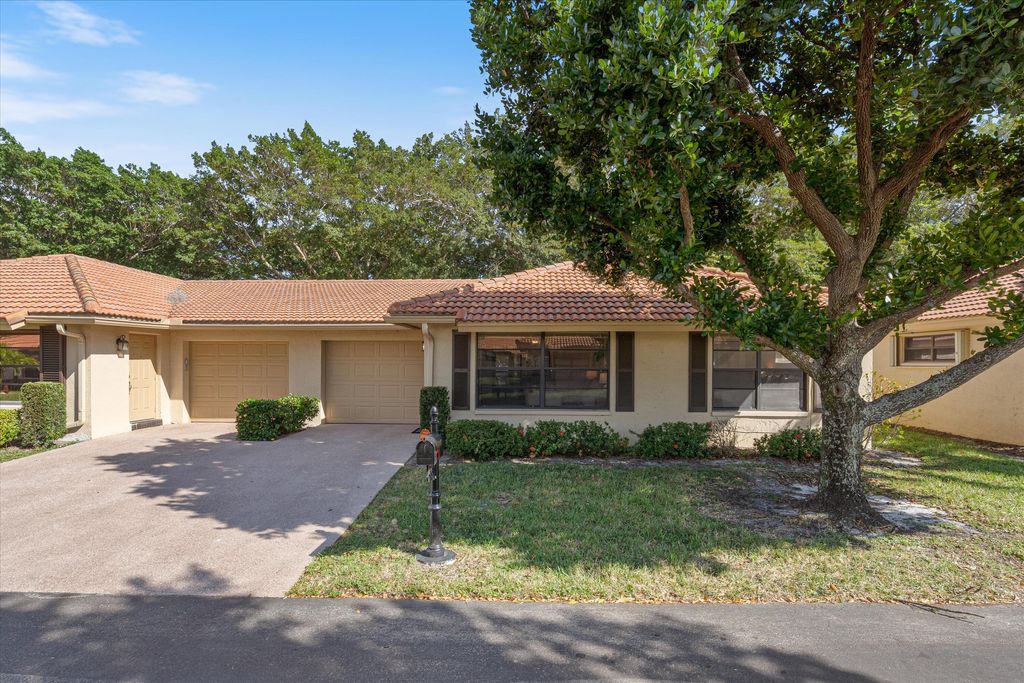 Photo of 4580 Rosewood Tree Court #B, Boynton Beach, FL 33436 (MLS # R11140102)