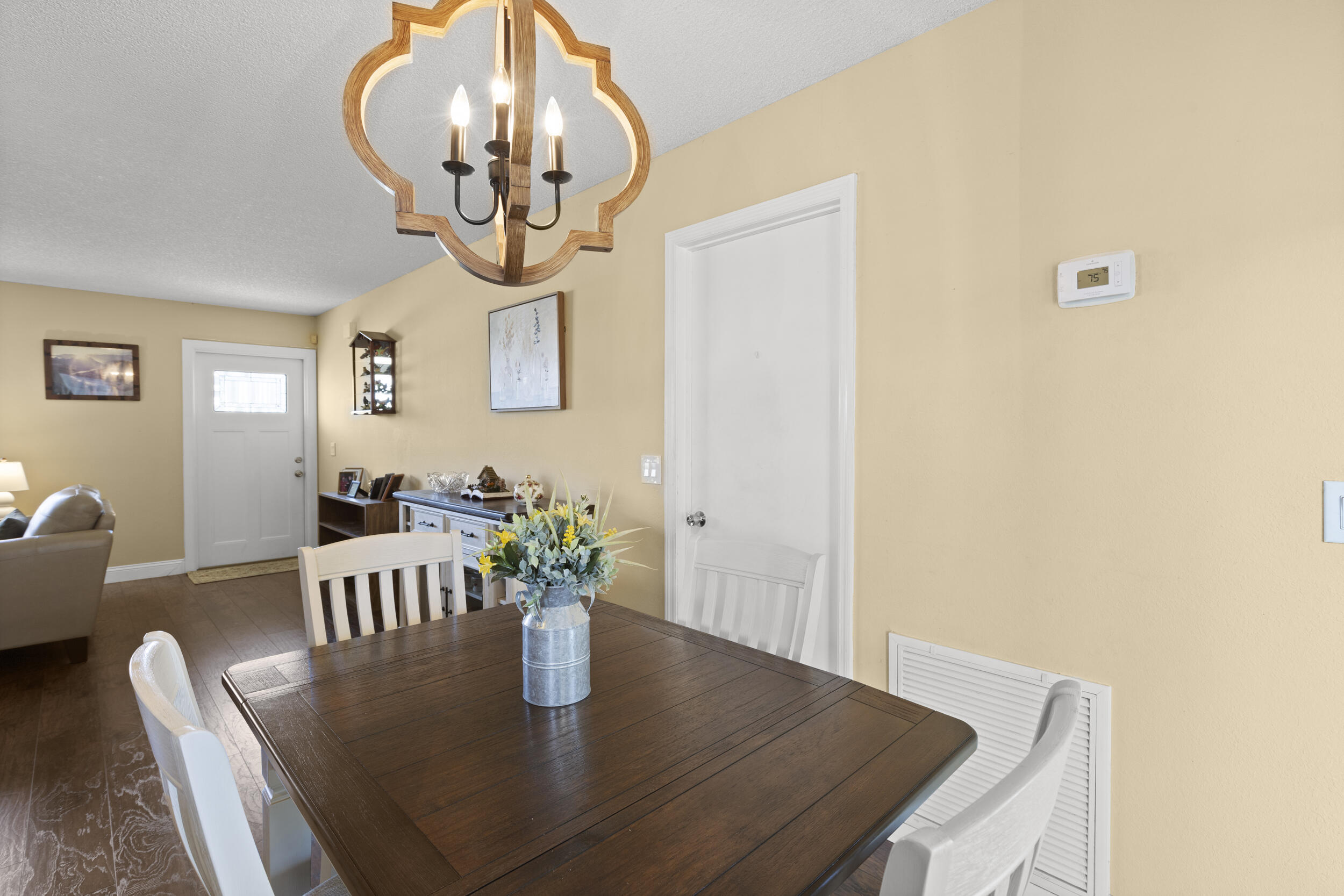 2513 SE Richmond Street