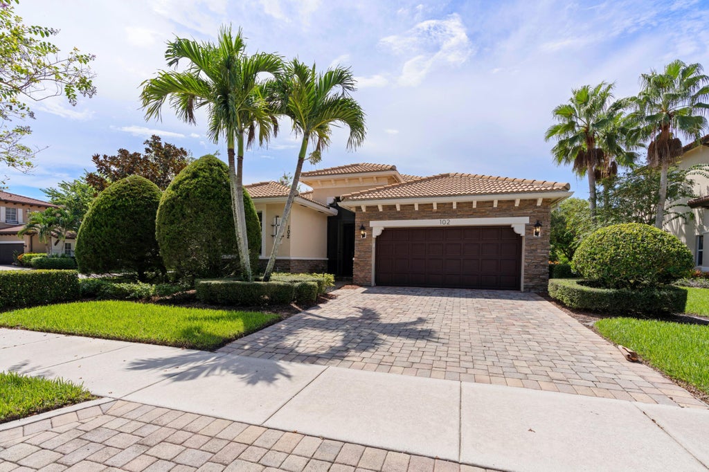 Photo of 102 Crab Cay Way, Jupiter, FL 33458 (MLS # B26075754)