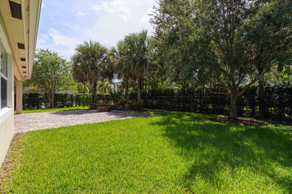 Photo of 102 Crab Cay Way, Jupiter, FL 33458 (MLS # B26075754)
