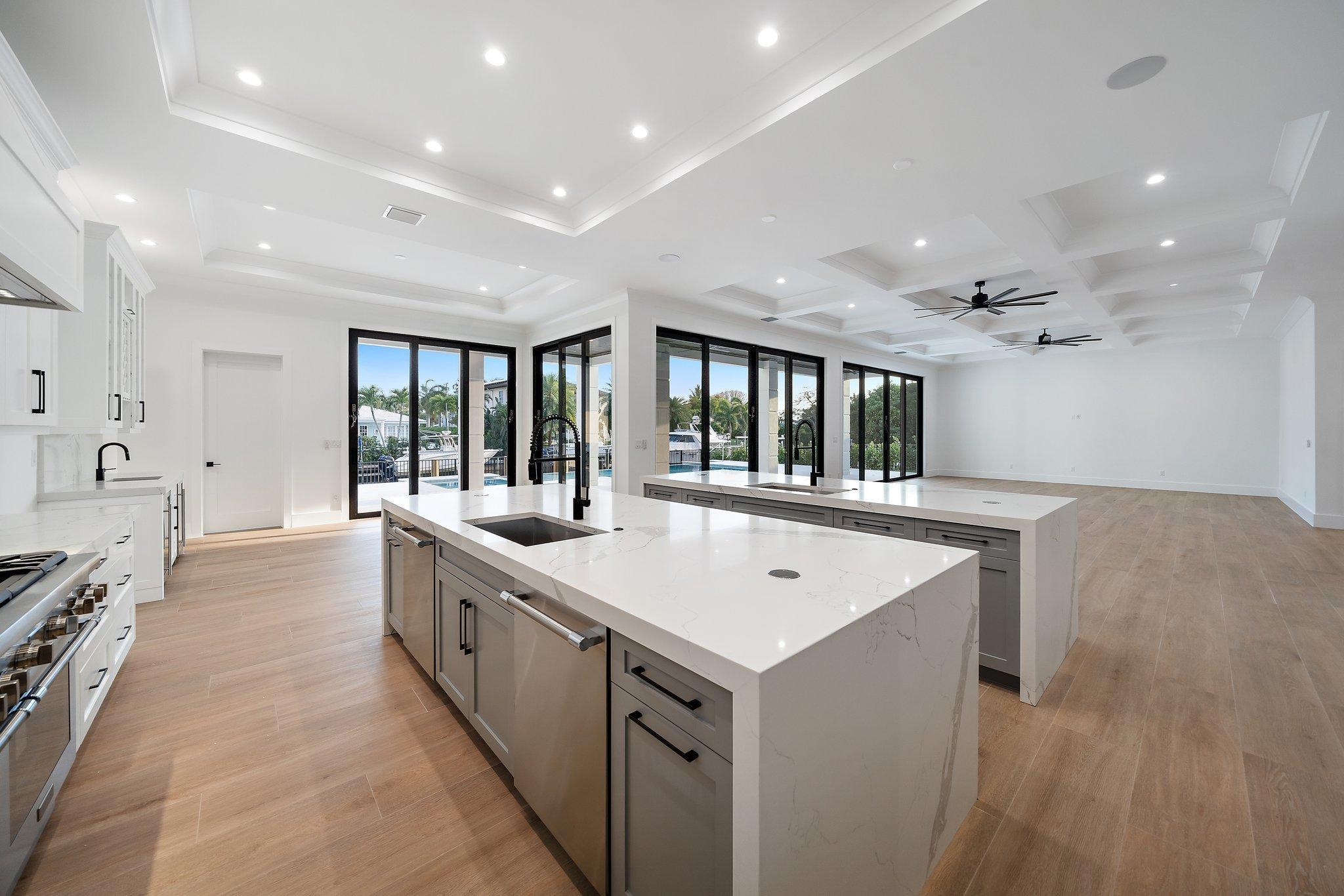 NORTH PALM BEACH VILLAGE OF 2 - Residential