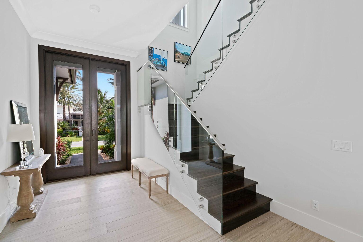 NORTH PALM BEACH VILLAGE OF 2 - Residential