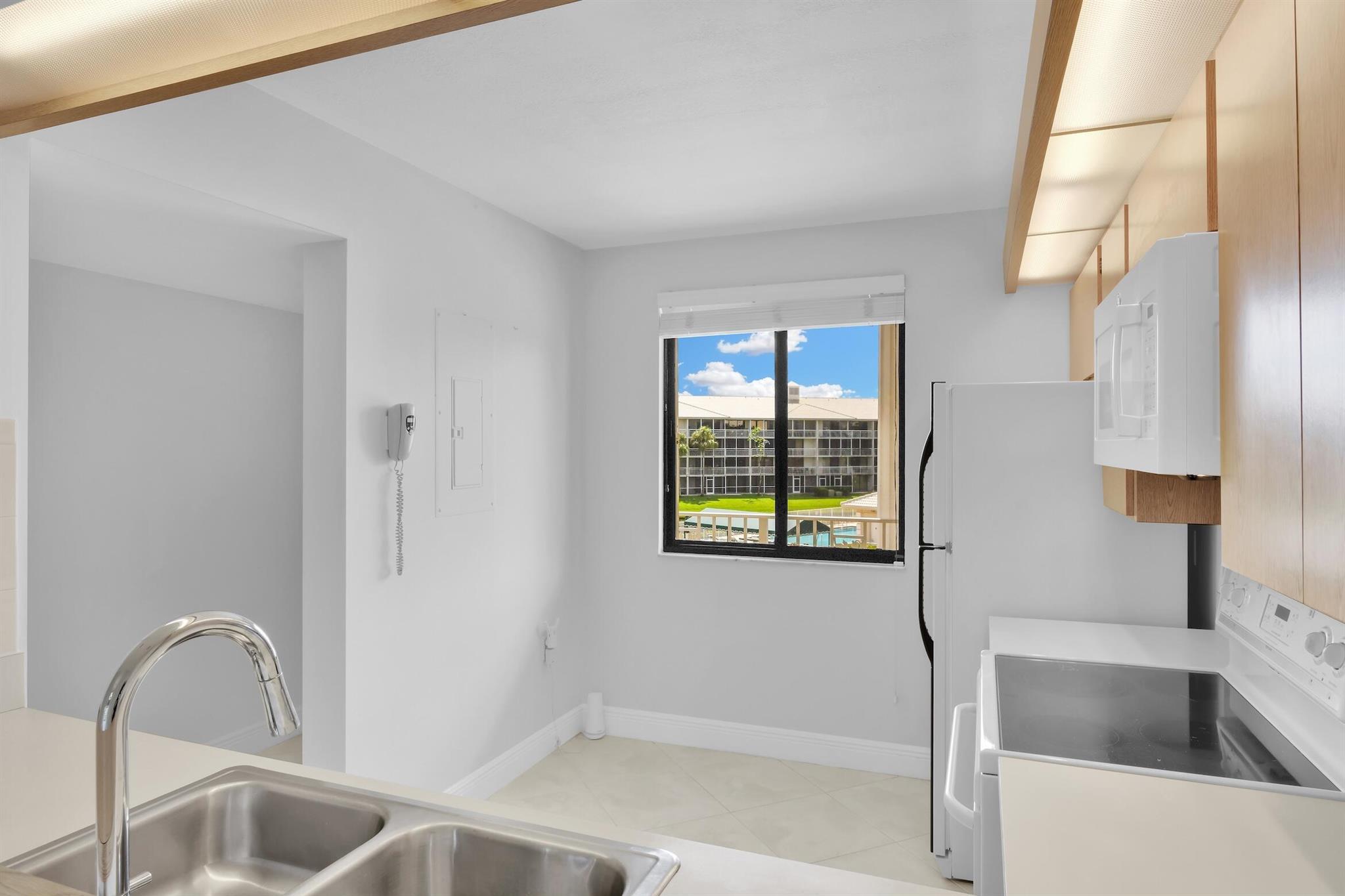 WHITEHALL CONDO AT CAMINO - Residential