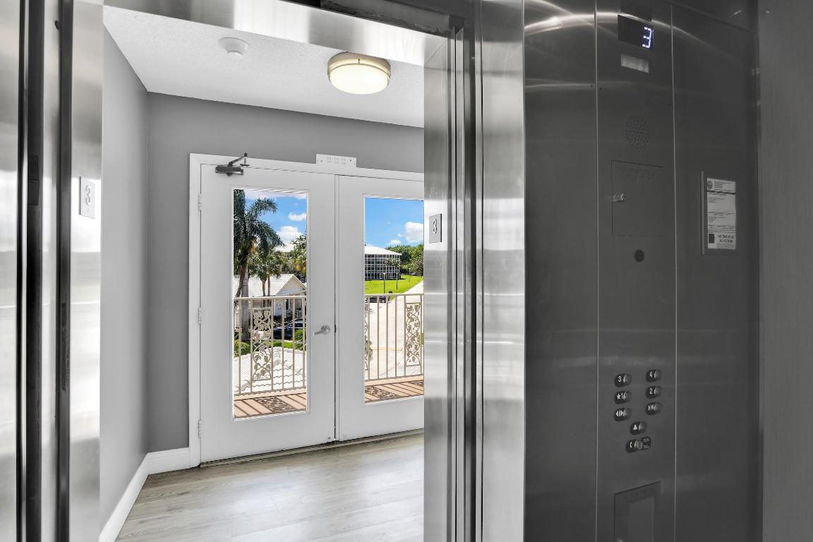 6133 Balboa Circle 304