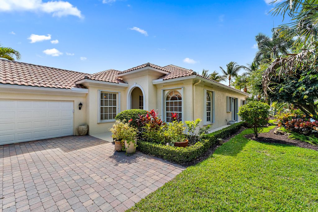 Photo of 118 Euphrates Circle, Palm Beach Gardens, FL 33410 (MLS # R11076579)
