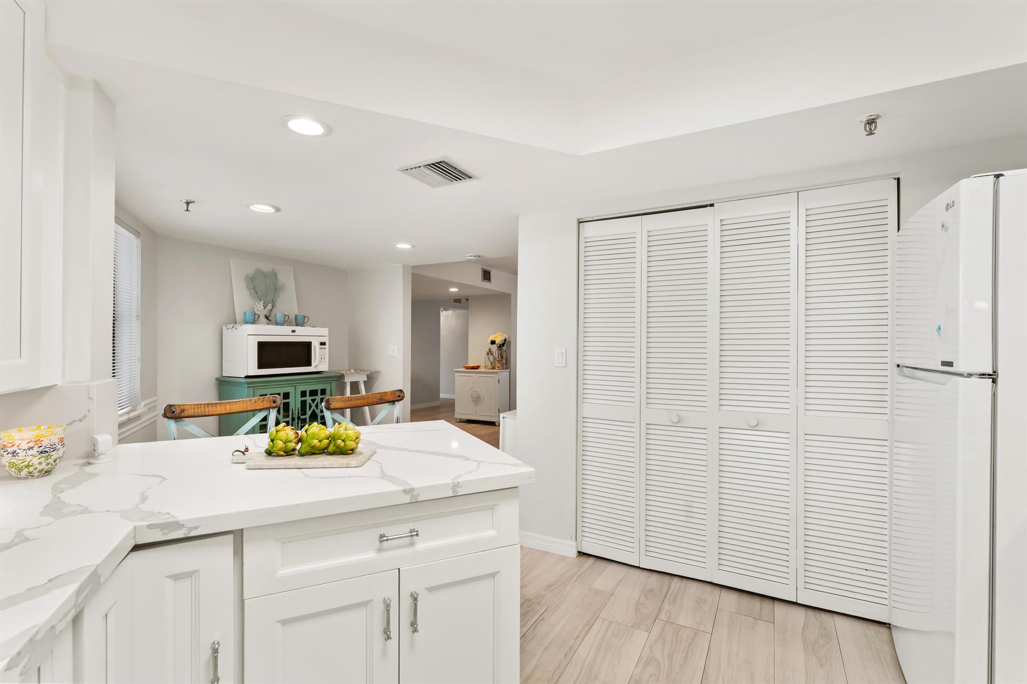 SANDPOINTE BAY CONDO - Residential