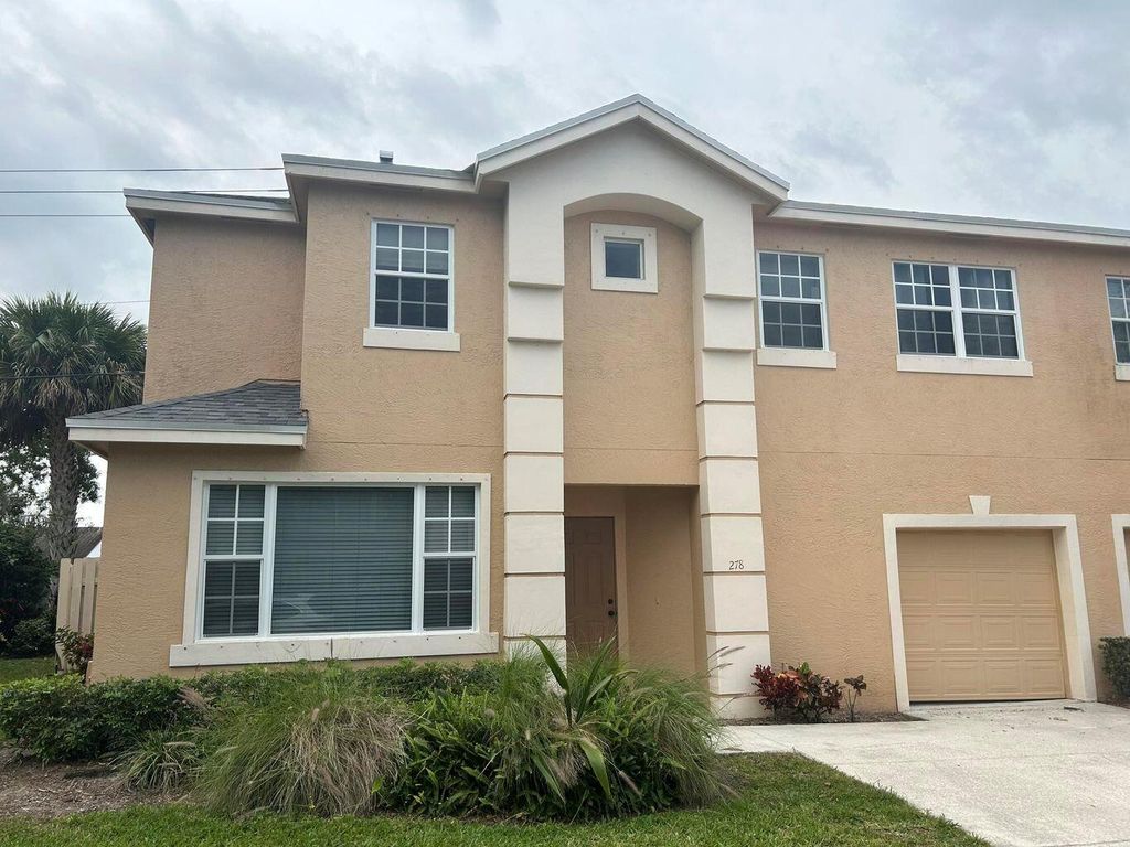 Photo of 278 Laurel Oaks Way, Jupiter, FL 33458 (MLS # R11094397)