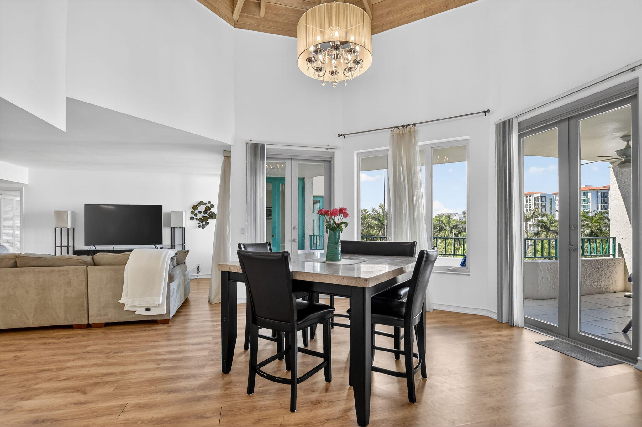 MIZNER COURT CONDO - Residential Lease