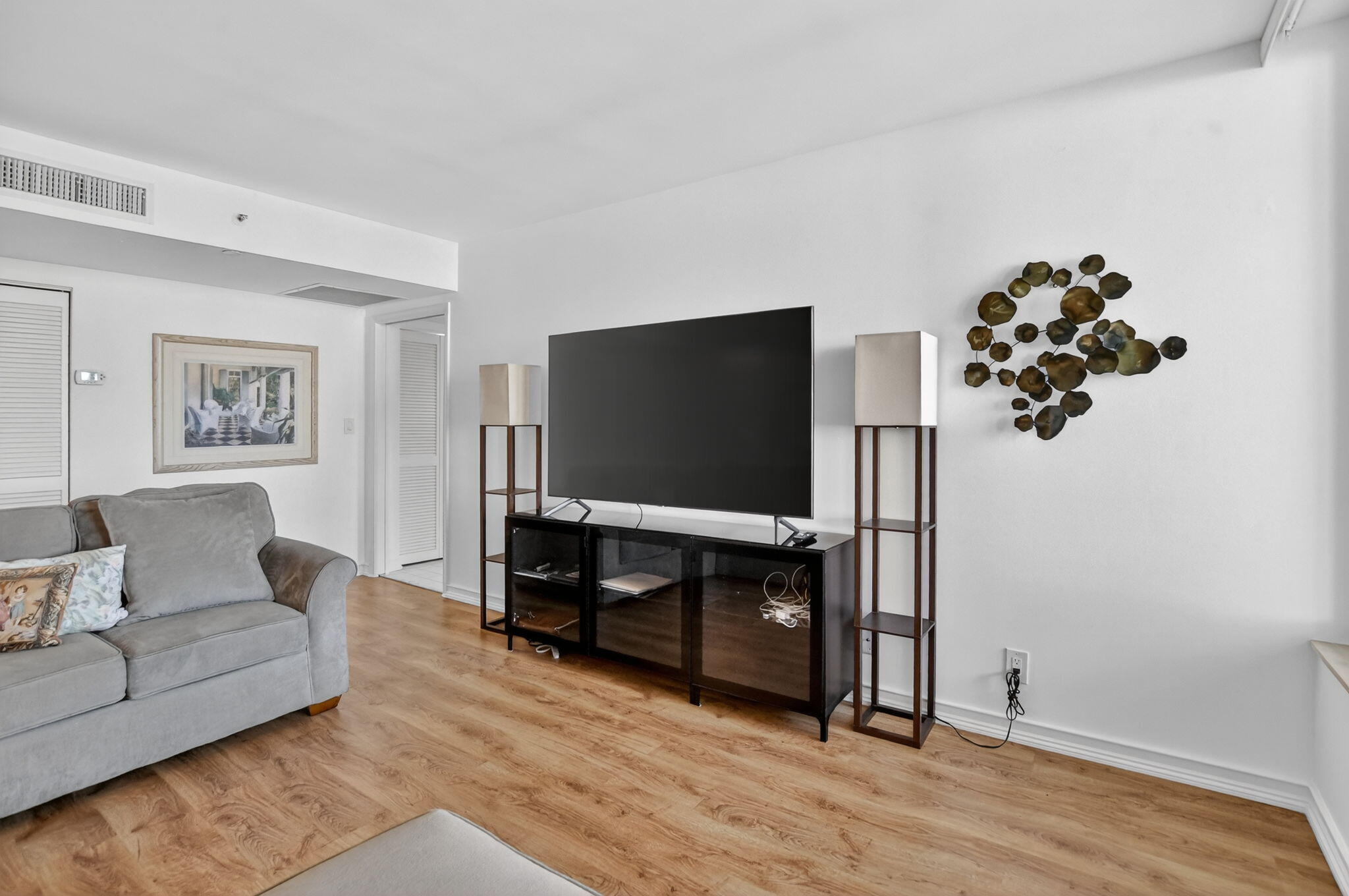 MIZNER COURT CONDO - Residential Lease