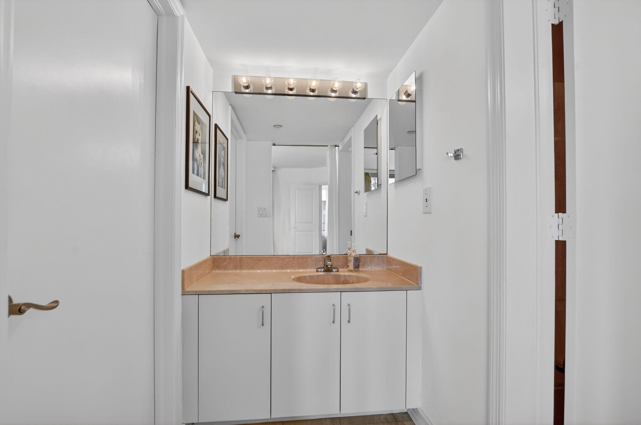 MIZNER COURT CONDO - Residential Lease