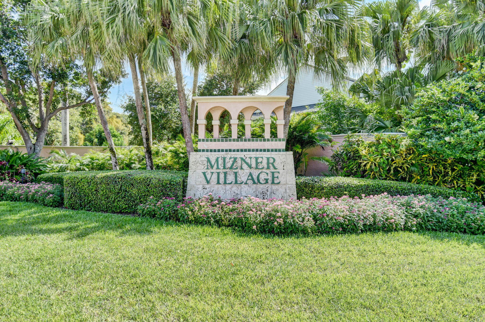MIZNER COURT CONDO - Residential Lease