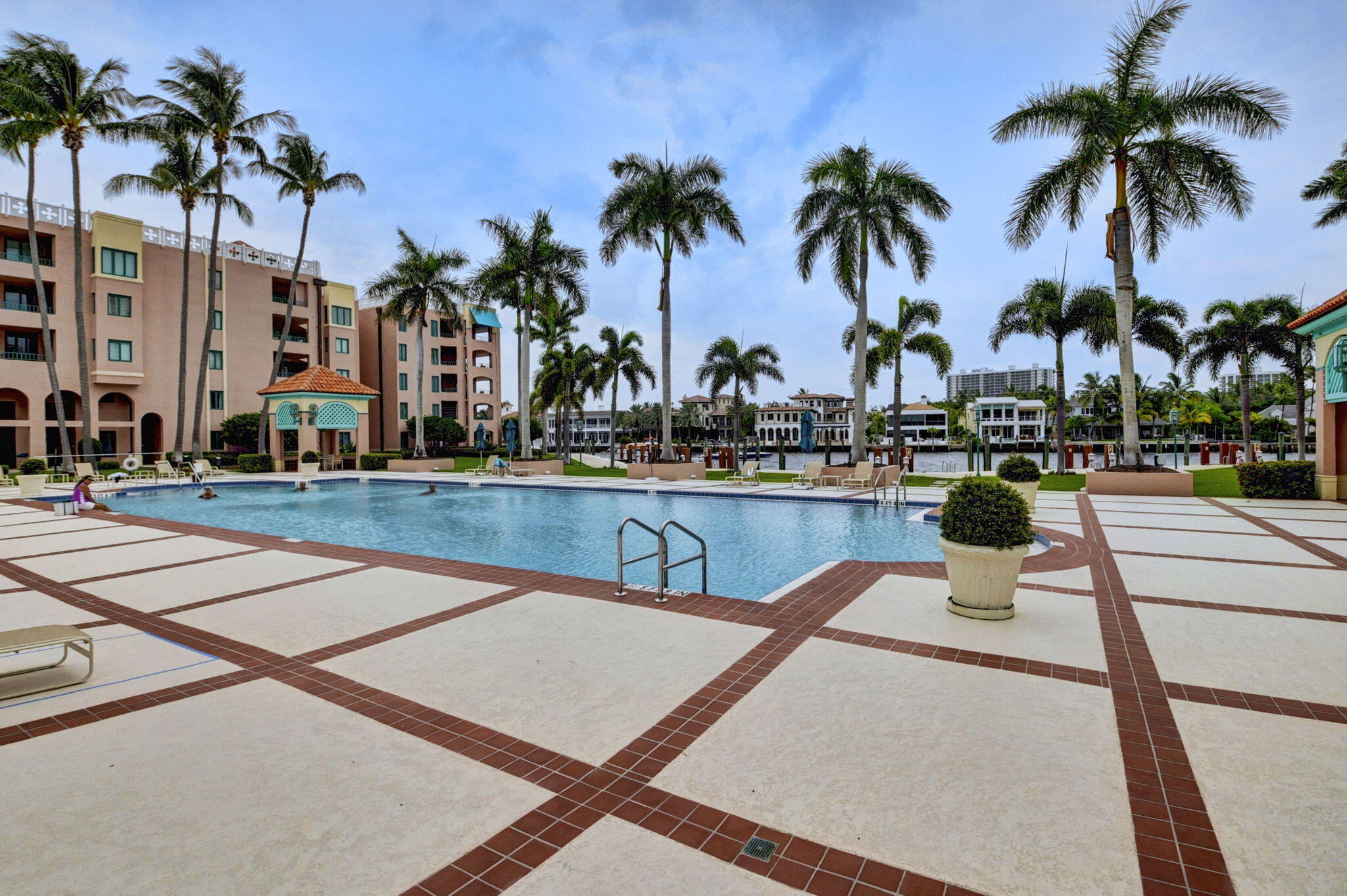 MIZNER COURT CONDO - Residential Lease