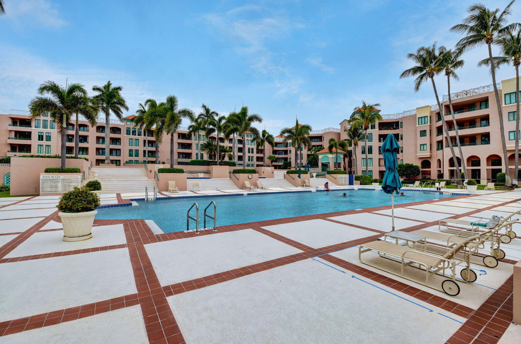 MIZNER COURT CONDO - Residential Lease