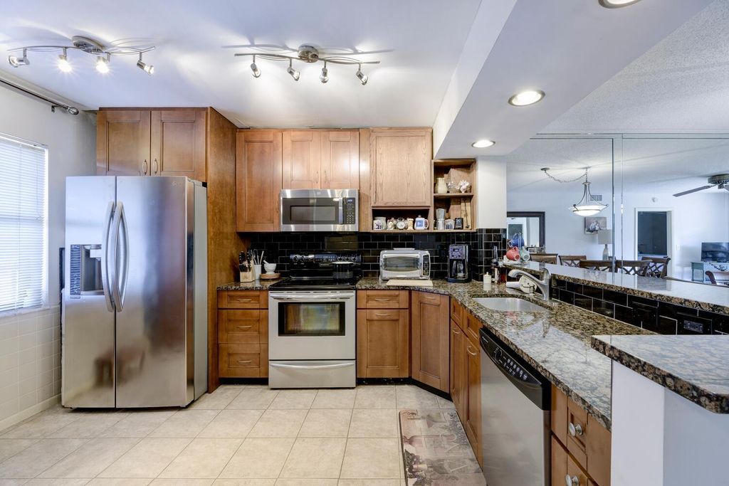 Photo of 896 N Federal Highway #326, Lantana, FL 33462 (MLS # R11072679)