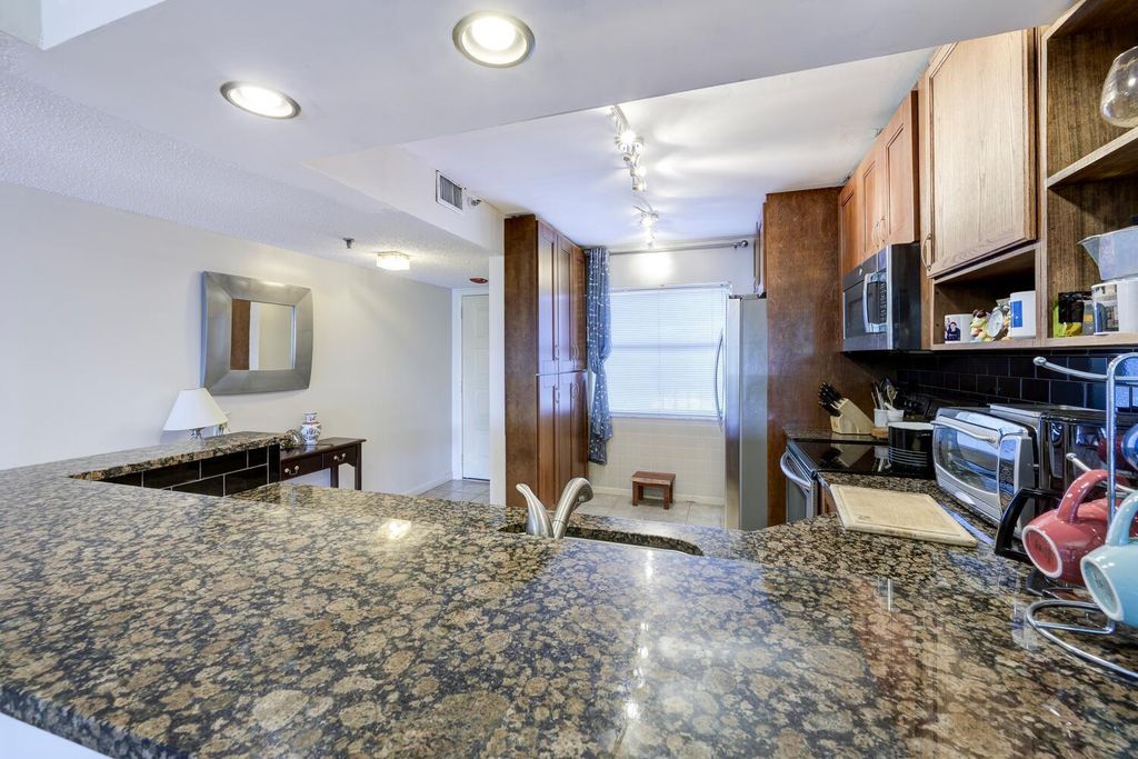 Photo of 896 N Federal Highway #326, Lantana, FL 33462 (MLS # R11072679)