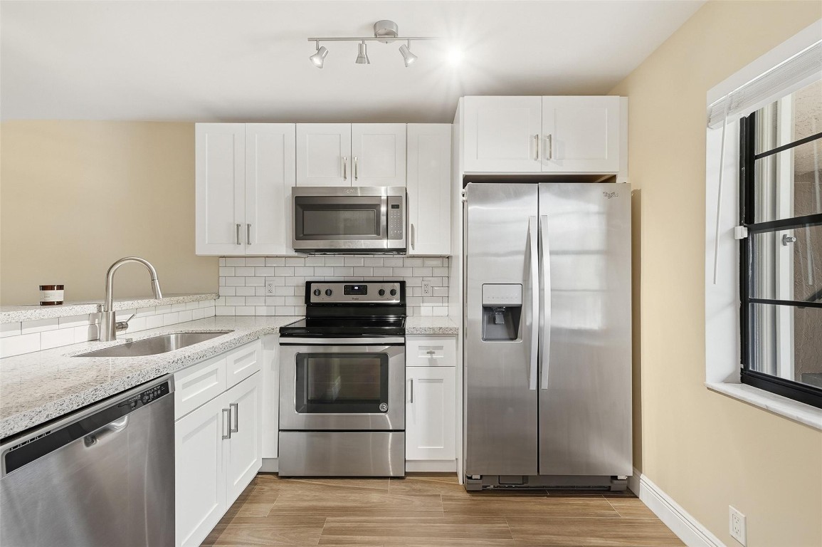 PLANTATION RACQUET CLUB - Residential