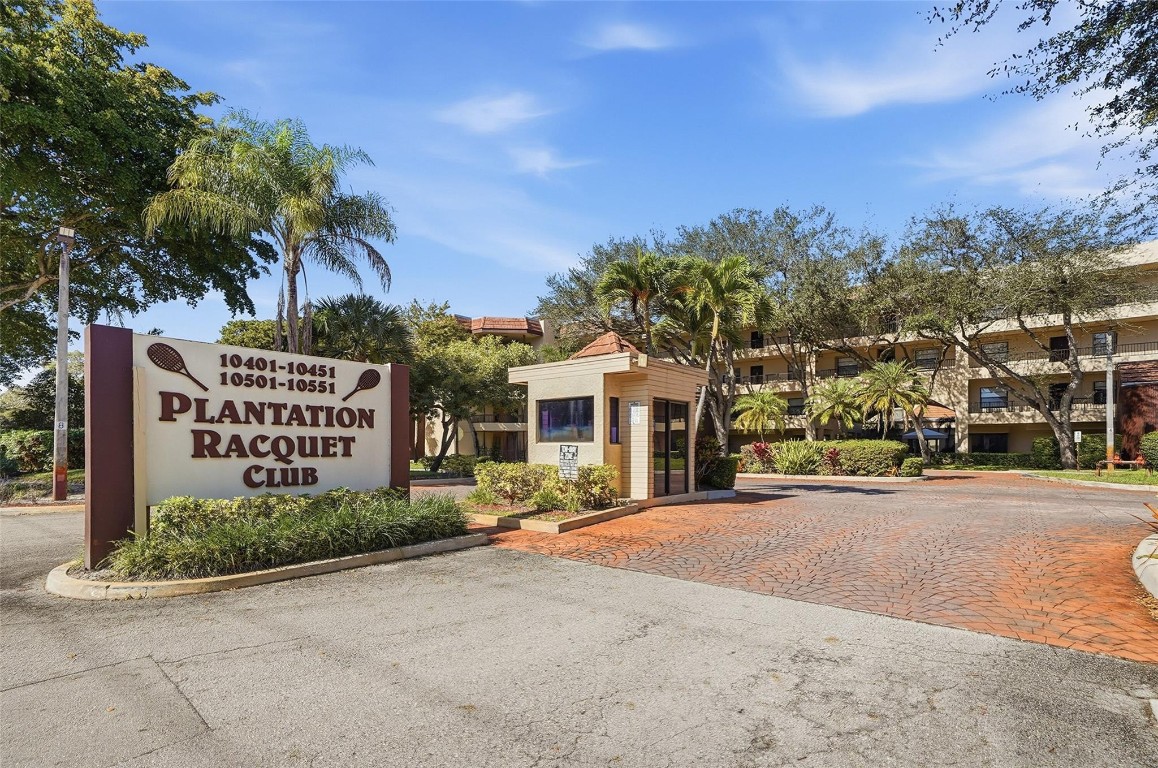 PLANTATION RACQUET CLUB - Residential