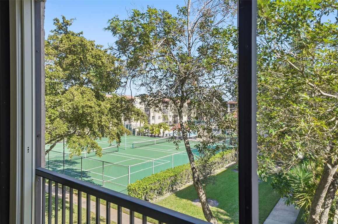 PLANTATION RACQUET CLUB - Residential