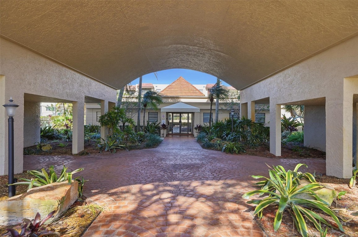 PLANTATION RACQUET CLUB - Residential