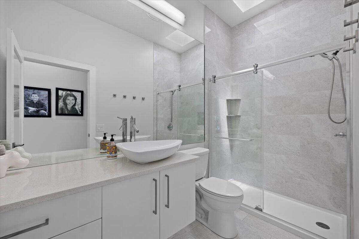 HAMPTONS AT MAPLEWOOD - Residential