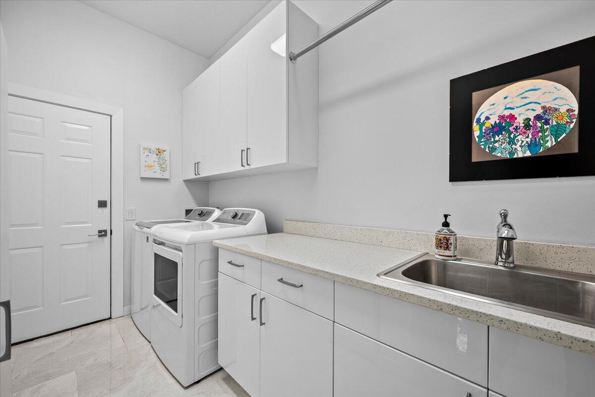 HAMPTONS AT MAPLEWOOD - Residential