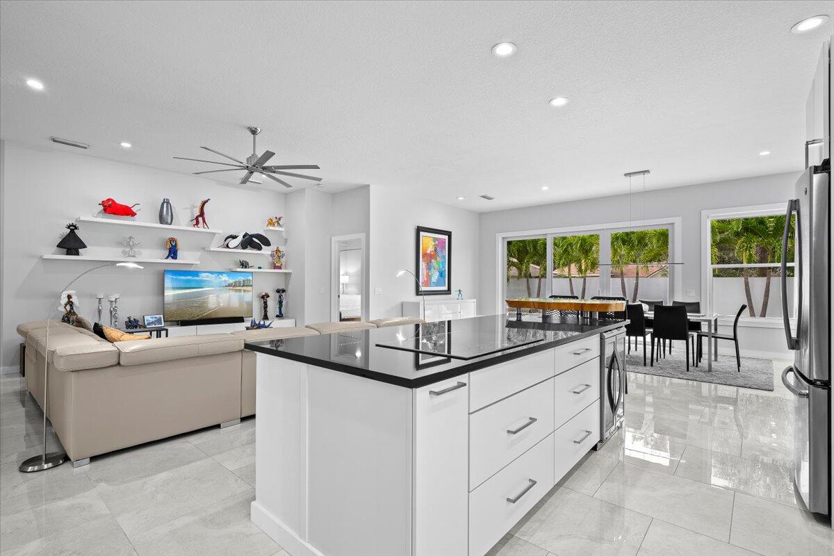 HAMPTONS AT MAPLEWOOD - Residential