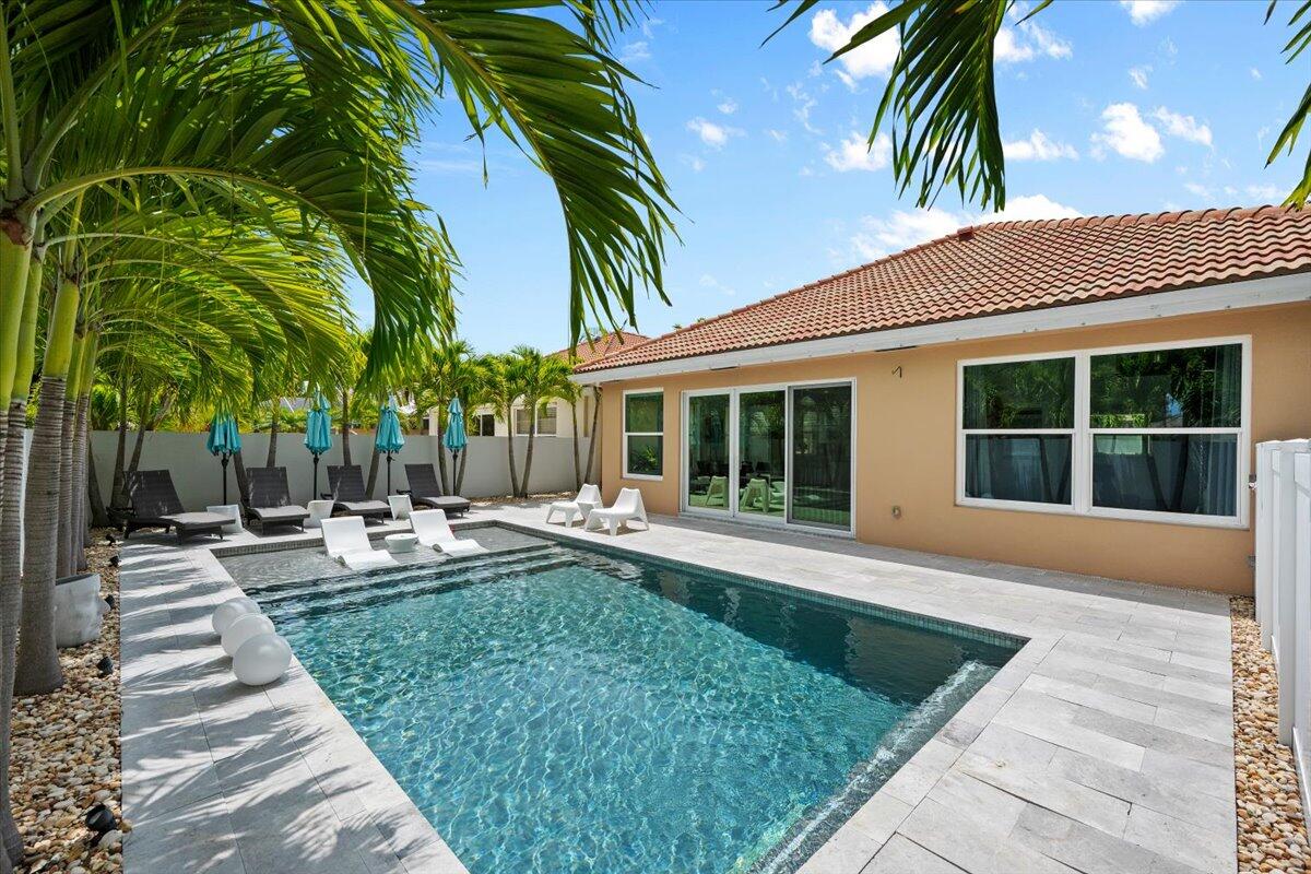 HAMPTONS AT MAPLEWOOD - Residential