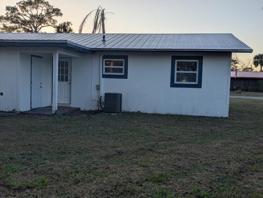 Photo of 2736 Seneca Avenue, Fort Pierce, FL 34945 (MLS # R11158772)