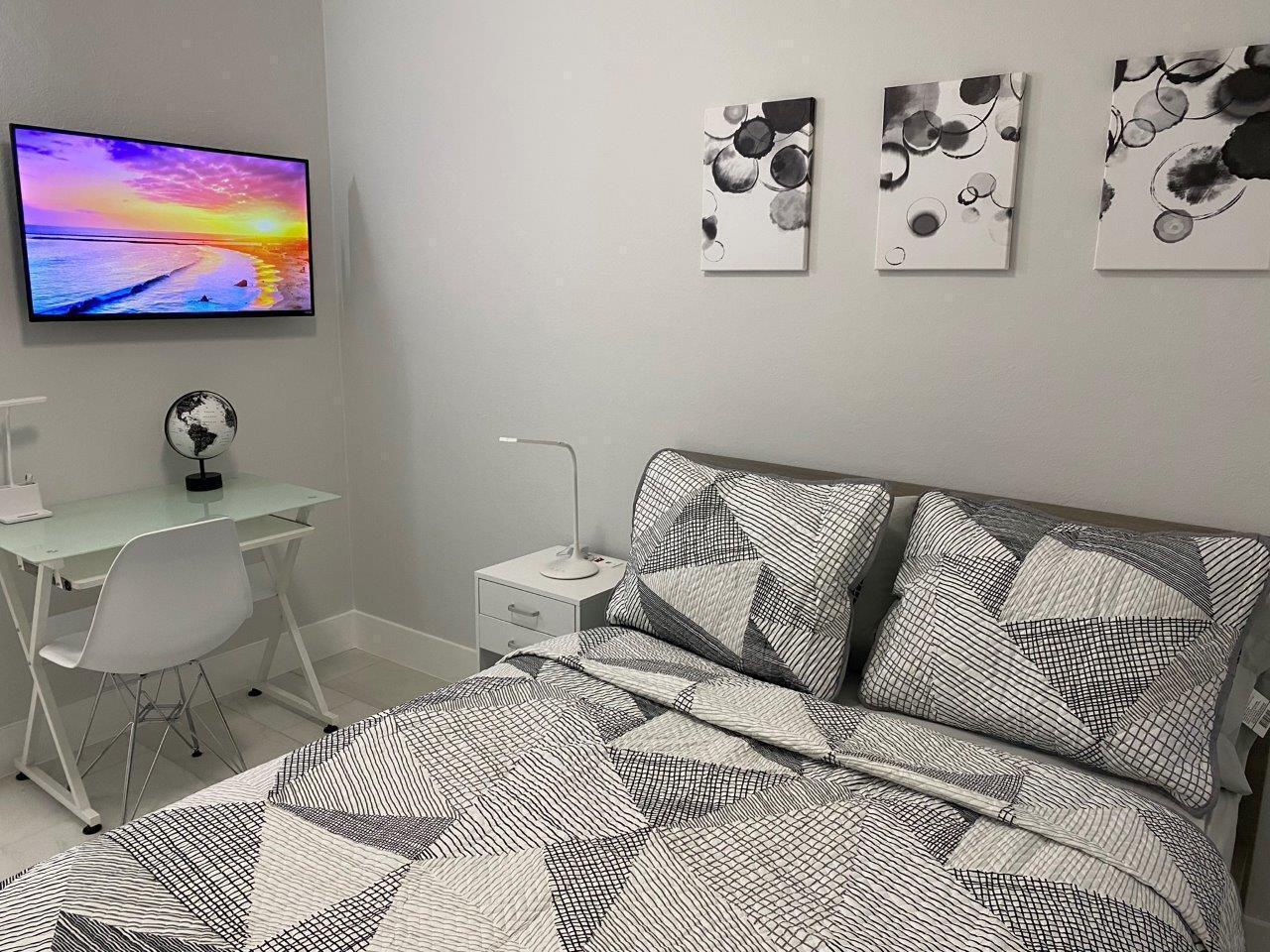 DELRAY MNR - Residential Lease