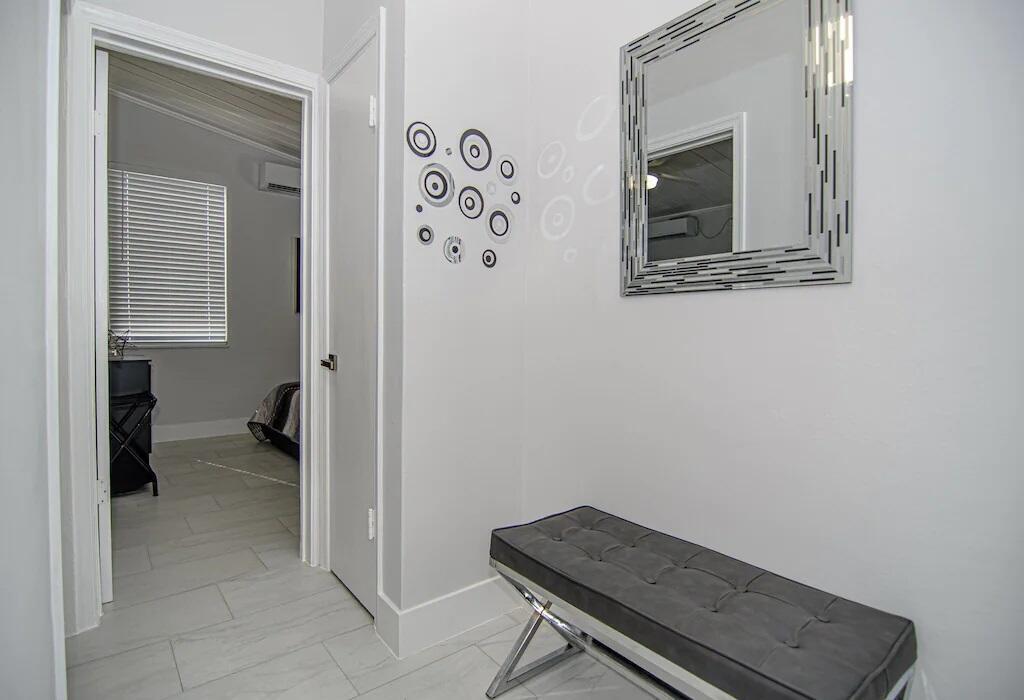 DELRAY MNR - Residential Lease