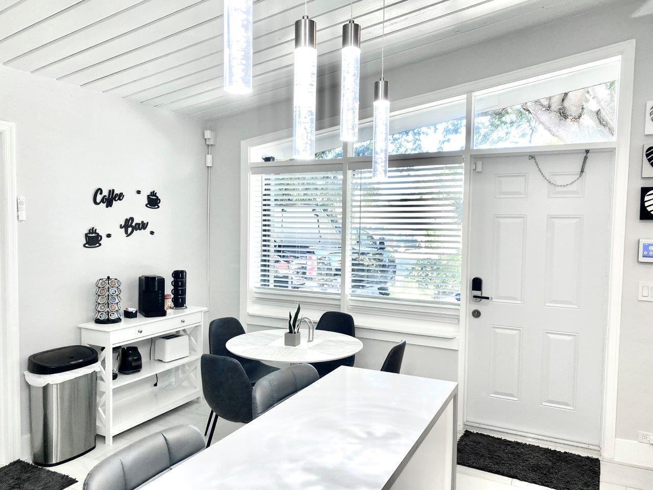 DELRAY MNR - Residential Lease