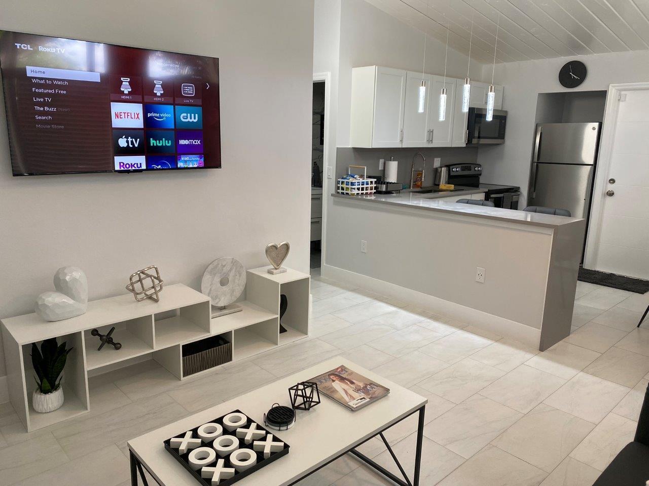 DELRAY MNR - Residential Lease