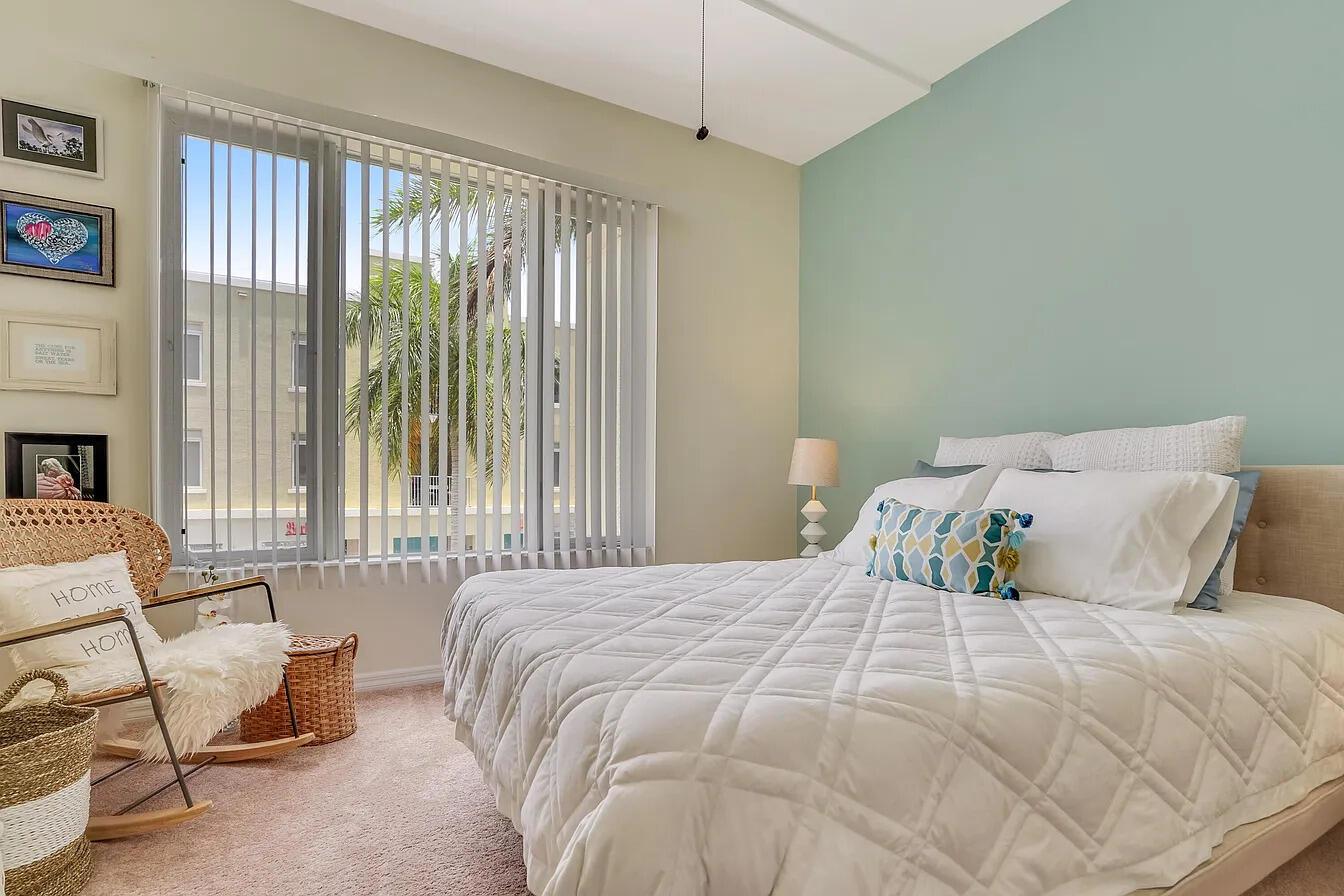 VILLAGE AT ABACOA CONDO - Residential Lease