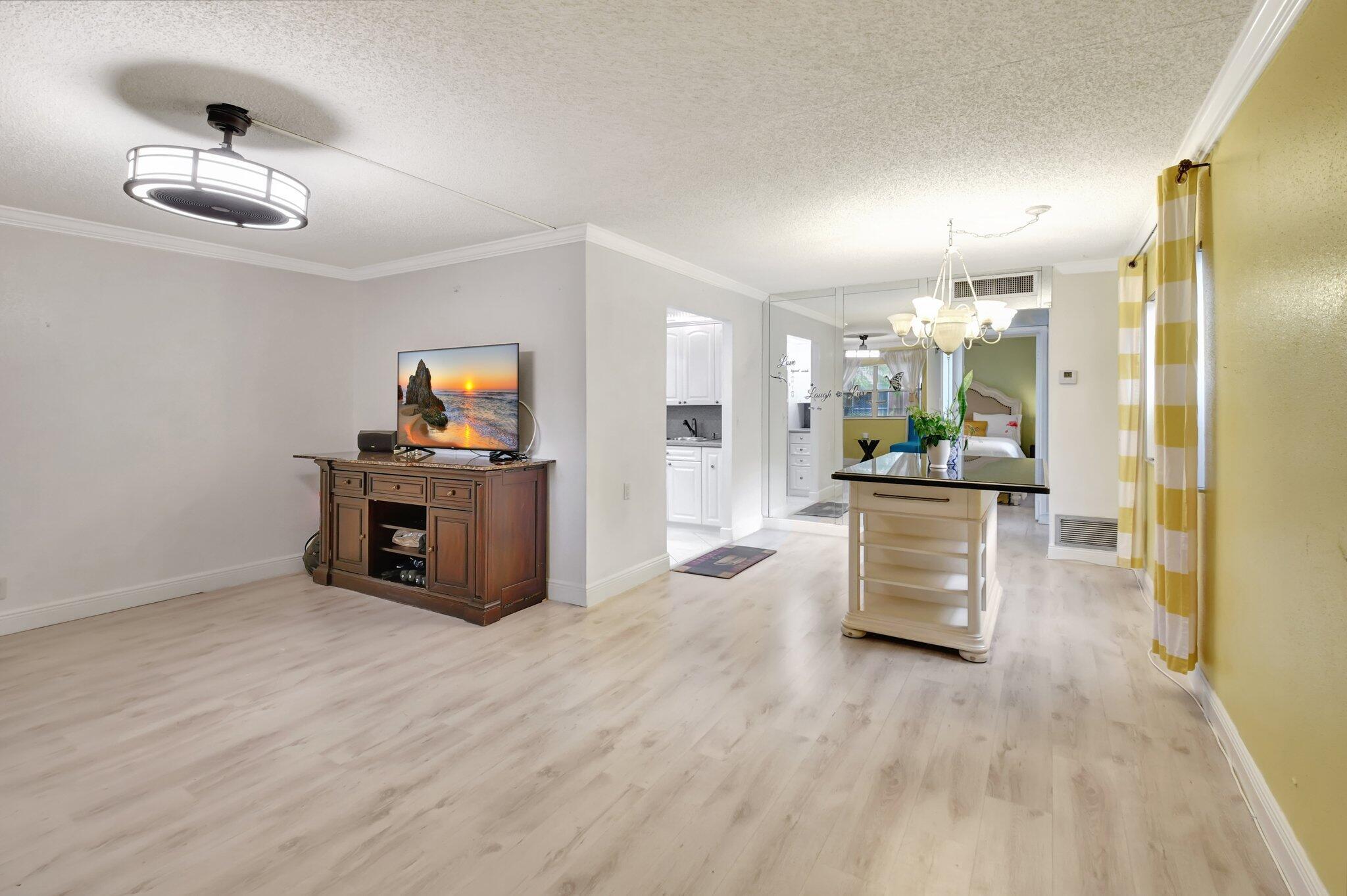 KINGS POINT SAXONY CONDOS - Residential Lease