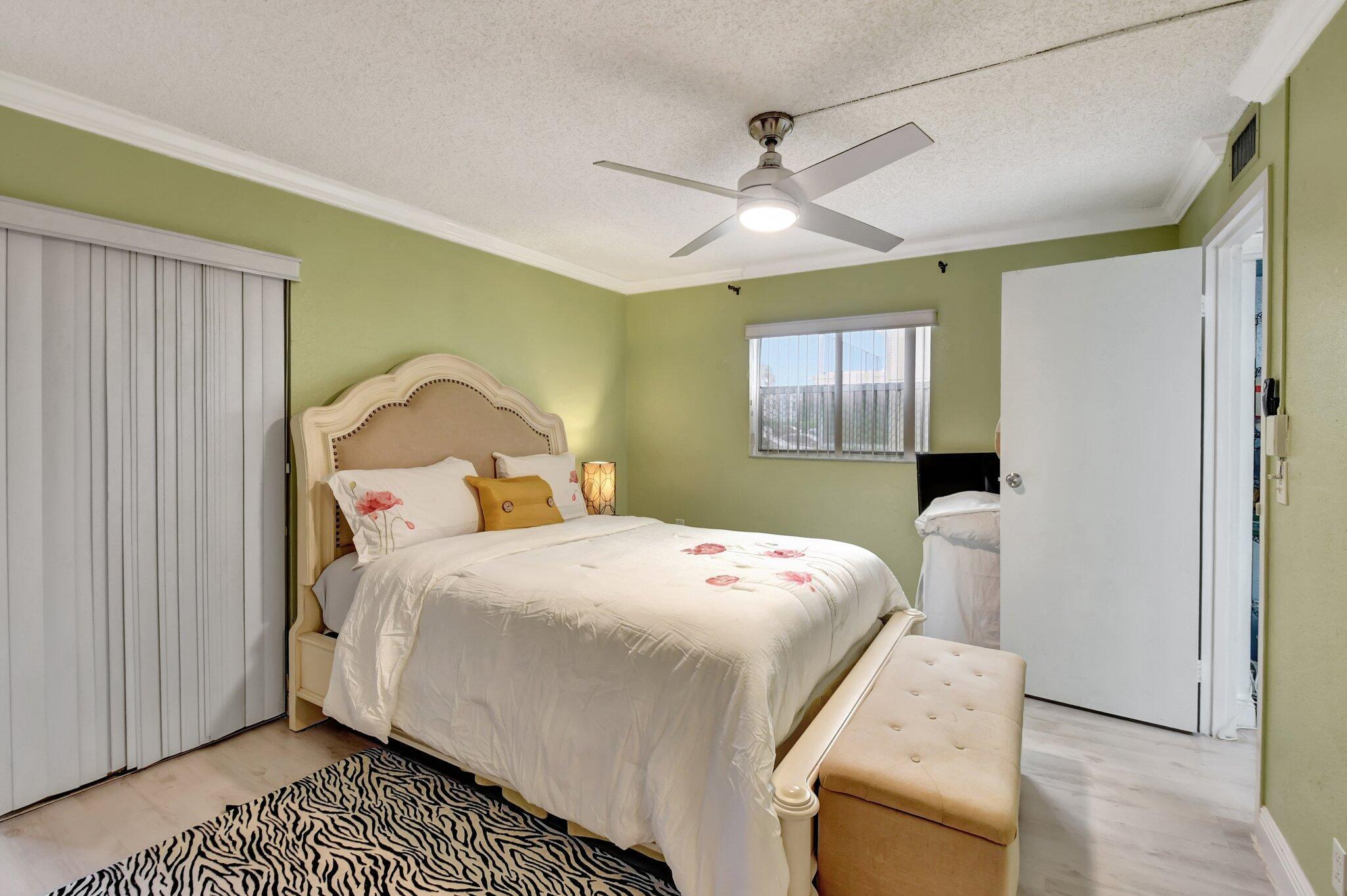 KINGS POINT SAXONY CONDOS - Residential Lease