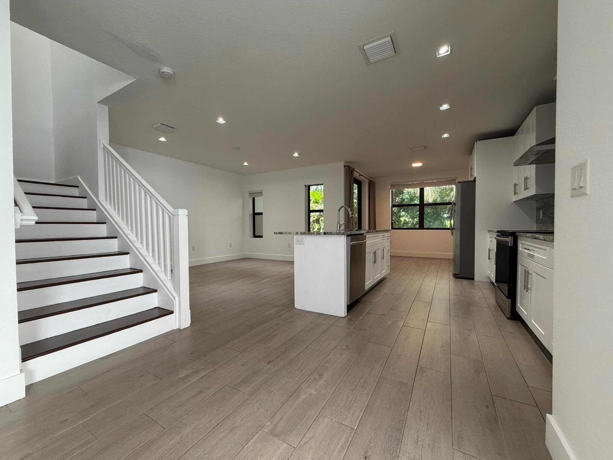 CASA DEL SOL - Residential Lease