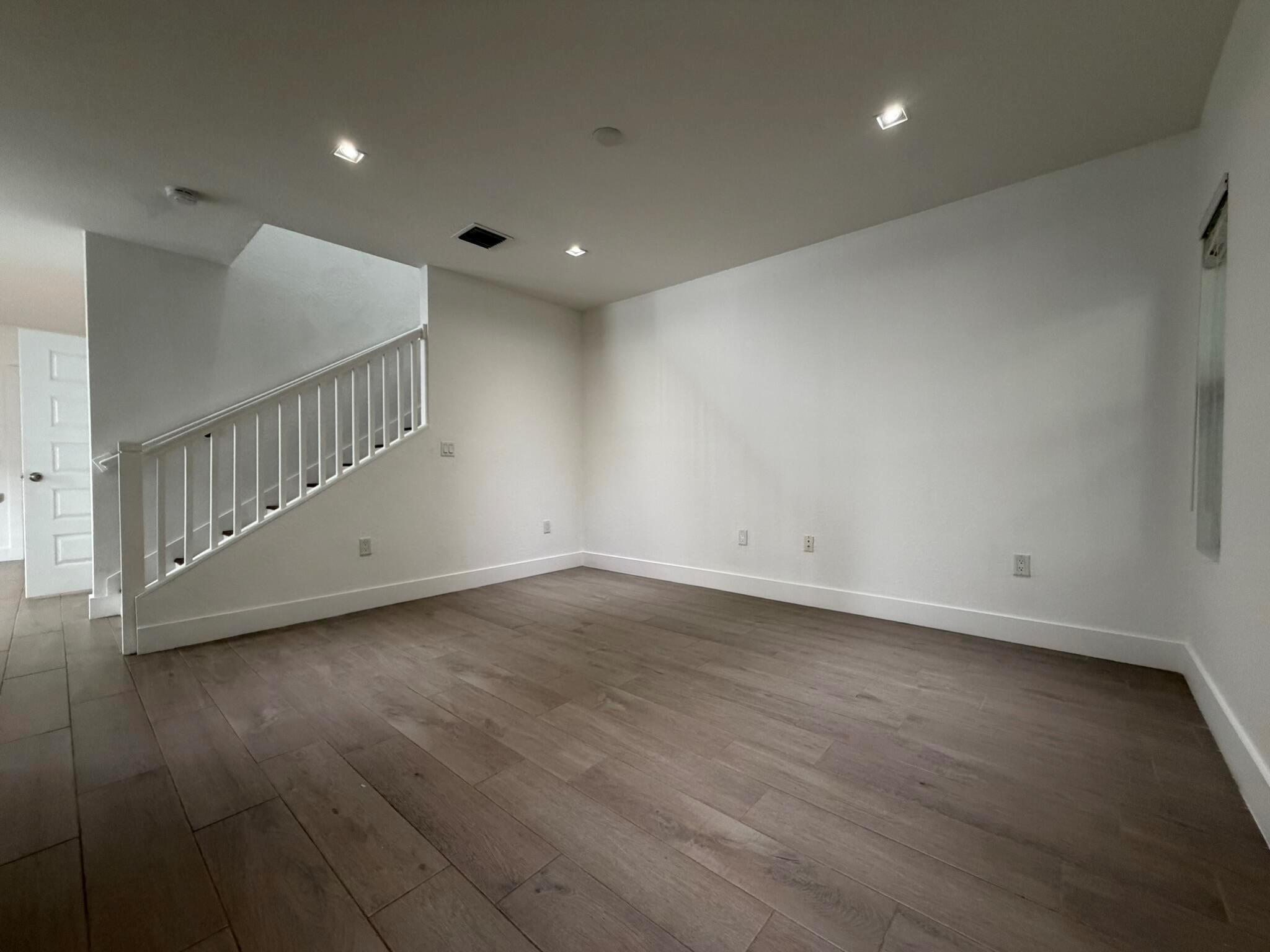 CASA DEL SOL - Residential Lease