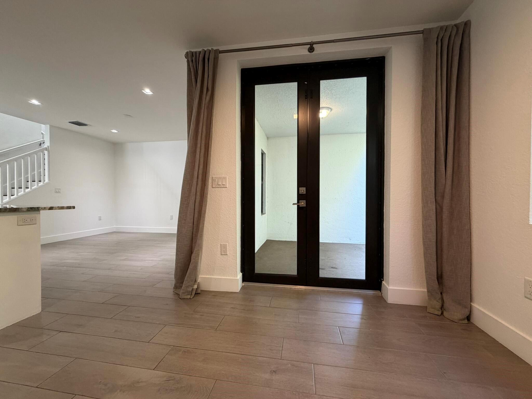 CASA DEL SOL - Residential Lease