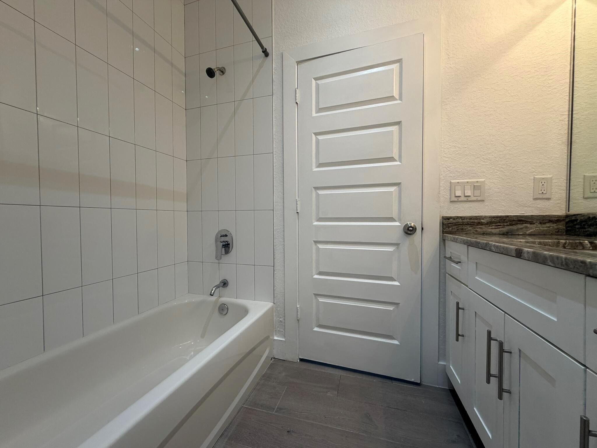 CASA DEL SOL - Residential Lease