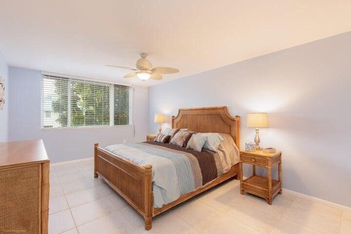 HALF MOON BAY CONDO - Residential Lease