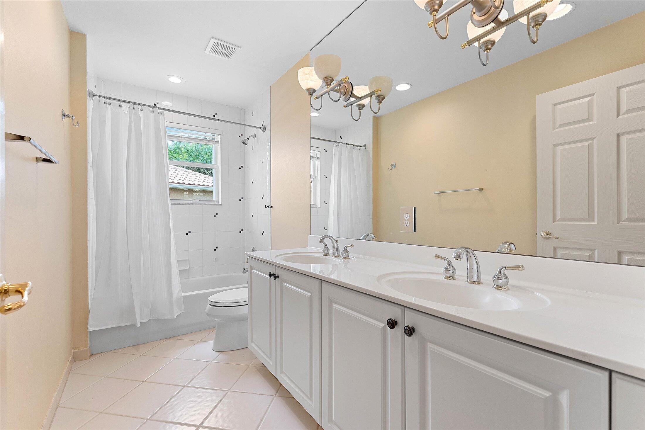 CANYON LAKES 2 - Residential Lease